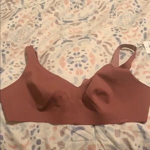 Lululemon like nothing bra